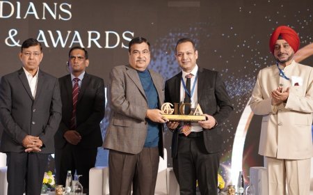 Renowned Vascular Surgeon Dr. Ravul Jindal Receives Prestigious 'Vascular Surgeon of the Year' Award from Shri Nitin Gadkari at GICA 2023
