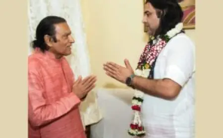 Renowned Philanthropist Dinesh Shahra and Spiritual Leader Shri Devkinandan Thakur Discuss initiatives for Social Welfare at Parmarth