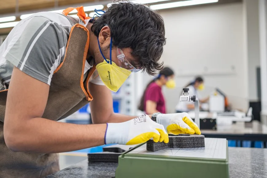 Ahmedabad University Opens 24Ã-7 Student-Managed Tinkerers' Lab Equipped with Cutting-Edge Tools