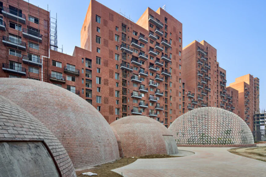 Investing in Oranje Castle Lucknow: Why Now is the Right Time to Buy