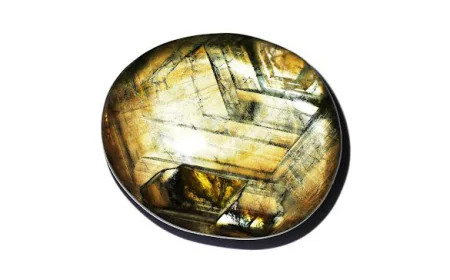 Gold Sheen Sapphire: The Rare Gem That’s Also a Smart Investment