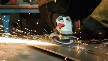 Flap Disc vs Grinding Disc: Which One Delivers Better Results for Metal Surfaces?
