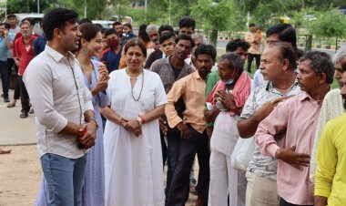 Birthday celebration of Sangram Singh with needy patients' relatives in Ahemdabad