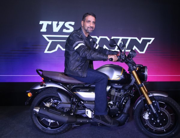 TVS RONIN: the perfect combination of style, riding comfort & technology for those who live the #Unscripted way of life