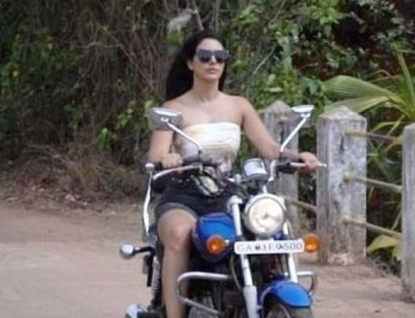 Fans eagerly anticipate seeing Warina Hussain in an action film as she rides her bike with style in the streets of Goa