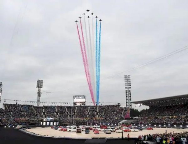 Colorful Start To Birmingham Commonwealth Games, PV Sindhu Leads The Indian Contingent