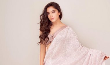 Rachi Sharma is enjoying all the love her debut show Woh Toh Hai Albelaa is getting her