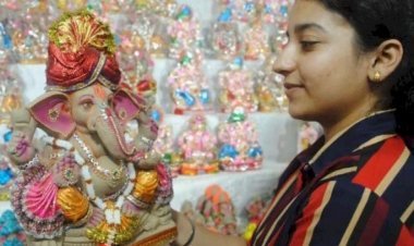 Make Lord Ganesha Bathe With Gangajal, Offer Modak, Know The Method Of Worship