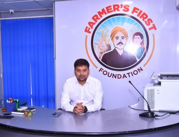 Chakradhar, an unsung hero helping distressed tenant farmers in Telangana