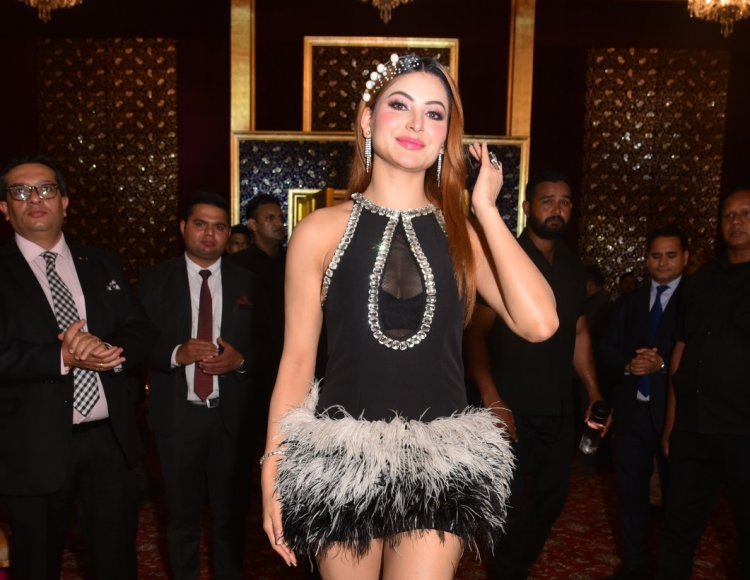 Actress Urvashi Rautela came to Jaipur for the opening ceremony of  royal banquet Swarna Mahal