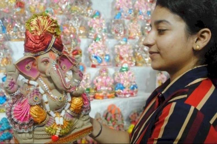 Make Lord Ganesha Bathe With Gangajal, Offer Modak, Know The Method Of Worship