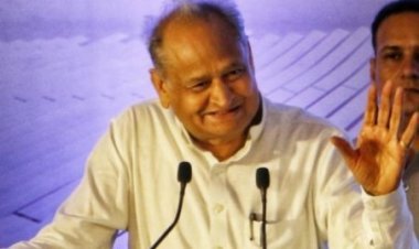 Gehlot said - Gandhi family has more credibility than Modi