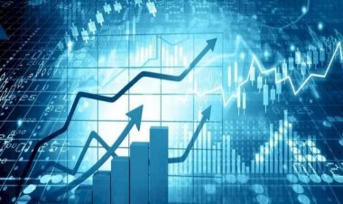 Sensex Down 950 Points After Weakness In Global Market, Nifty Below 17900