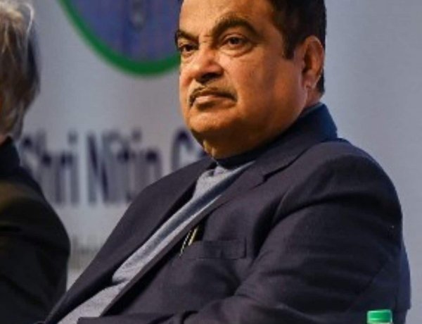 Gadkari said - We are rich country of poor people