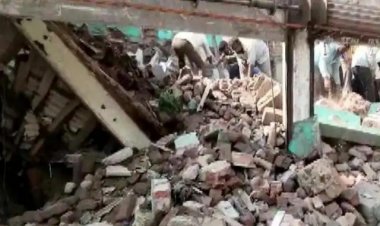 5 killed in building collapse in Maharashtra's Amravati; 2 injured