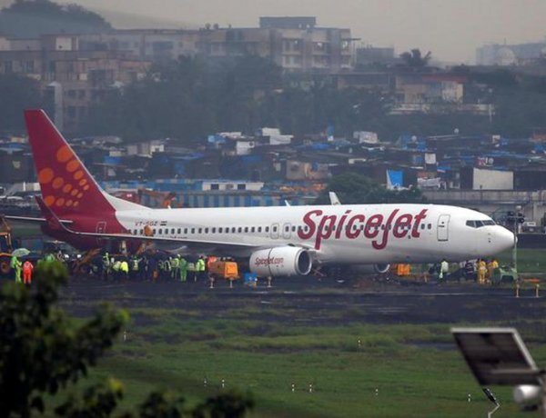SpiceJet hikes salary of its pilots: Gives up to 7 lakh hike in monthly salary before Diwali