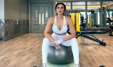 A sneak peek into Shama Sikander's intense workout routine that'll leave you motivated