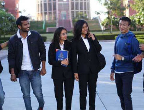 More than 5 lakh expatriates reached Britain in a year