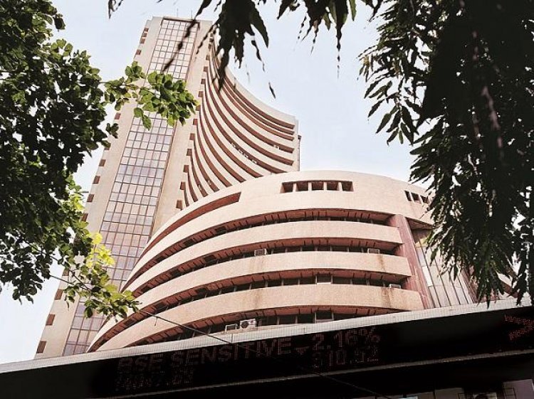 Sensex climbs 1181 points to close at 61795 for the first time, HDFC up 6% and Zomato 14%
