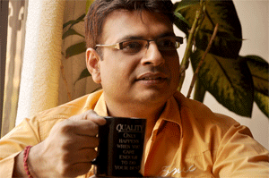 Irshad Kamil receives Pushkin Prize: Lyricist will be honoured in Russia