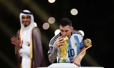 Messi was sick... then Barcelona held his hand: contract was signed on paper napkin