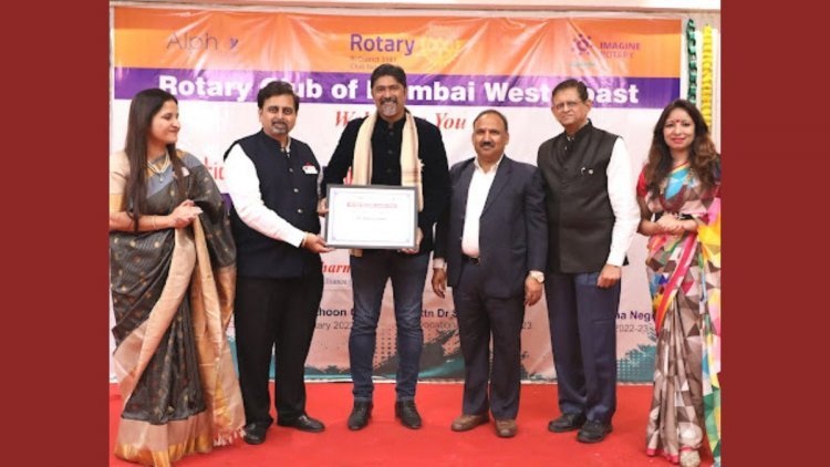 Rotary Club Mumbai West Coast Bestow Senior Educationist & Humanitarian Activist, Dr.Dinesh Sabnis with Nation Builder Award 2022