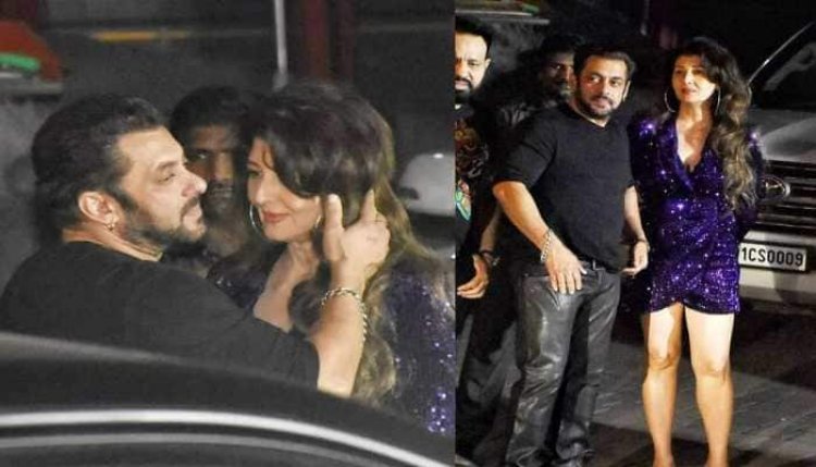 Sangeeta Bijlani receives a kiss from Salman Khan on the head