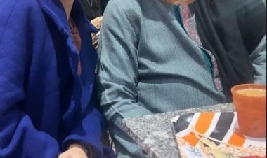 Urfi met Javed Akhtar: shared photo and wrote - finally met my grandfather today