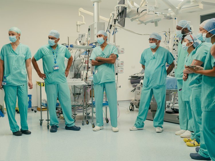 Heart operation through AI: Traditional heart surgeons are becoming unemployed in UK-US