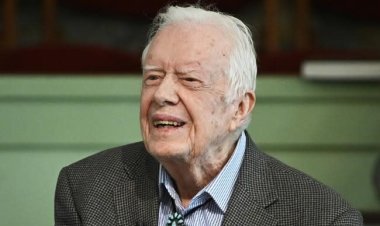 Former US President Carter's condition critical - home shift: to spend time with family