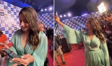 Alia demanded a special phone for selfies