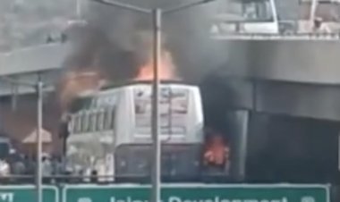 Fierce fire in two buses in Jaipur: Controlled with the help of 2 fire engines
