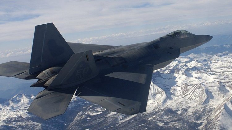 Now suspicious flying object seen in Canada: American F-22 fighter jet shot down