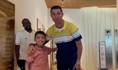 Cristiano Ronaldo hugs the little fan: Syrian's 10 -year Nabil Saeed has lost his father in earthquake