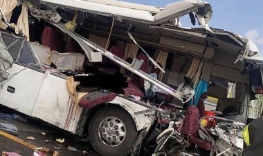 Bus carrying passengers going to Umrah overturns in Saudi: 20 killed, 29 injured