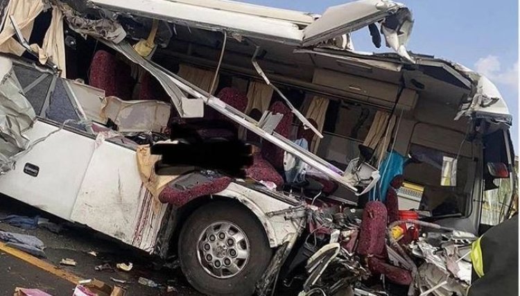 Bus carrying passengers going to Umrah overturns in Saudi: 20 killed, 29 injured