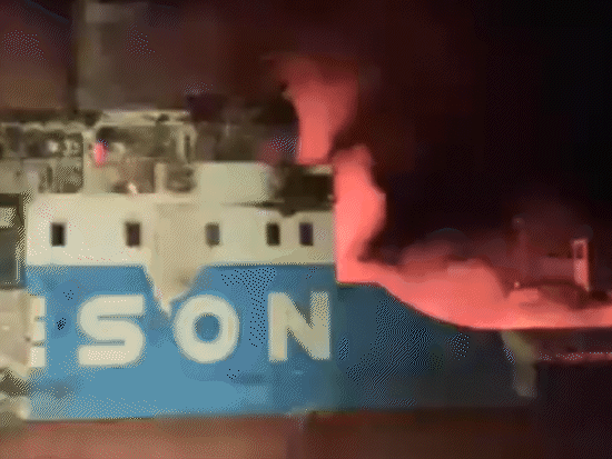 Boat caught fire in Philippines, 31 killed: 250 people were on board, jumped into the sea to save their lives