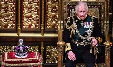 British took many valuable things with the Kohinoor: these included an emerald-studded waistband, a necklace of 222 pearls