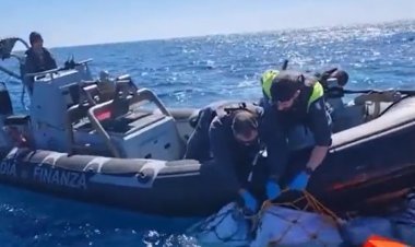 2 thousand kg of cocaine found floating in the sea of Italy
