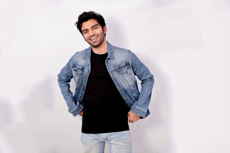 Experience the Magic of Niraj Chauhan in 'Yaatrigan Dhyan De': A Film that Will Leave You Spellbound
