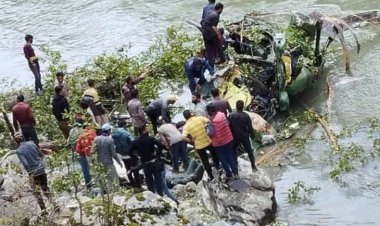 Army chopper crash in Jammu and Kashmir's Kishtwar: Army quote- Pilots were injured but safe