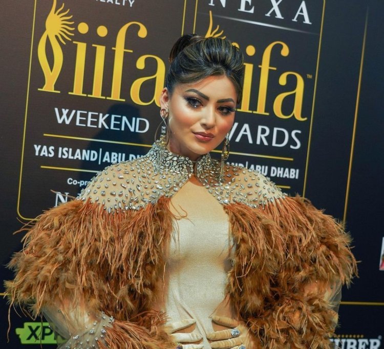 Urvashi Rautela Dazzles at IIFA 2023 with Enchanting Feathered Looks