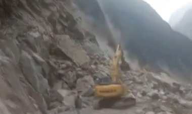 Landslide in Uttarakhand's Pithoragarh, 200 Adi Kailash pilgrims stranded