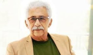 Naseeruddin Shah finds all the awards useless, said - Filmfare has been made the handle of the washroom door