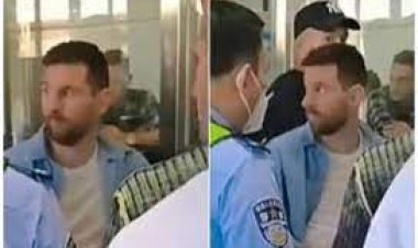 Messi stopped for 2 hours at Beijing airport