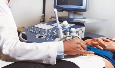 Decoy operation of PCPNDT cell in Gujarat: In case of revealing the identity of the unborn child, the tout woman was caught