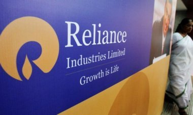 QIA in talks to buy stake in Reliance Retail, Reliance shares up 2 percent
