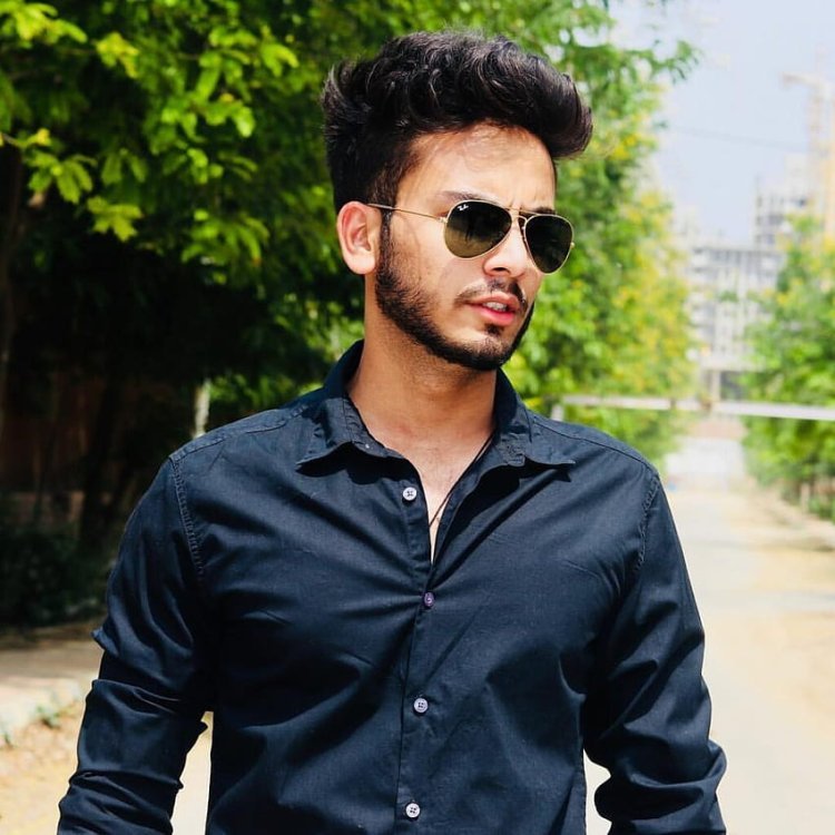Youtuber Elvish Yadav arrives in Bigg Boss, got place from wild card entry