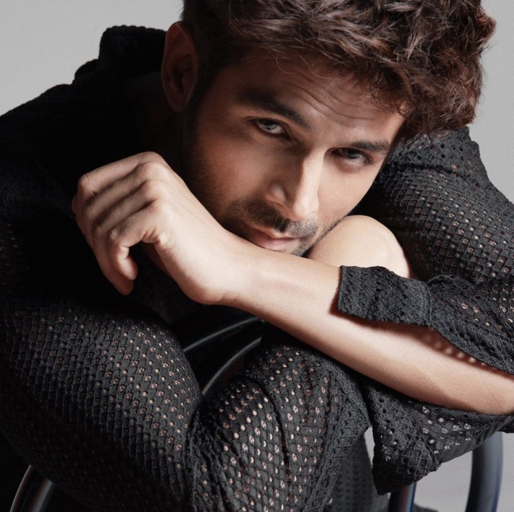Aashiqui 3: Kartik Aaryan's latest post gave air to the news of 'Aashiqui 3', heroine's name was also discussed