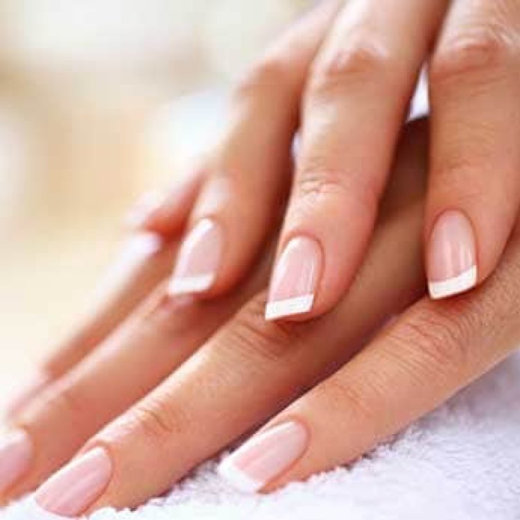 Are You Considering Getting Nail Extensions This Monsoon? Remember These 5 Tips